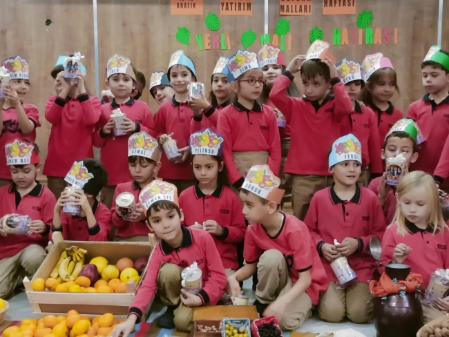Bursa'da minikler yerli malı haftasını kutladı