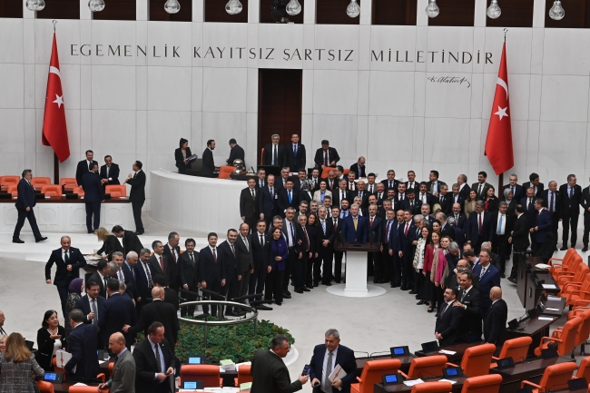 Bakan Uraloğlu: İstanbul - Ankara arası 80 dakikaya inecek