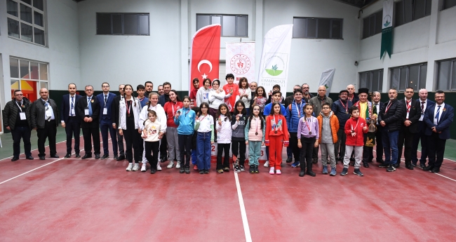 Bursa'da dedeler ve torunlar satrançta yarıştı