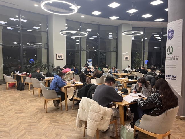 Bursa Millet Kütüphanesi artık 24 saat açık