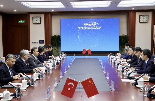 Bakan Kacır'dan Türkiye'nin elektrikli araç vizyonuna ilişkin açıklama