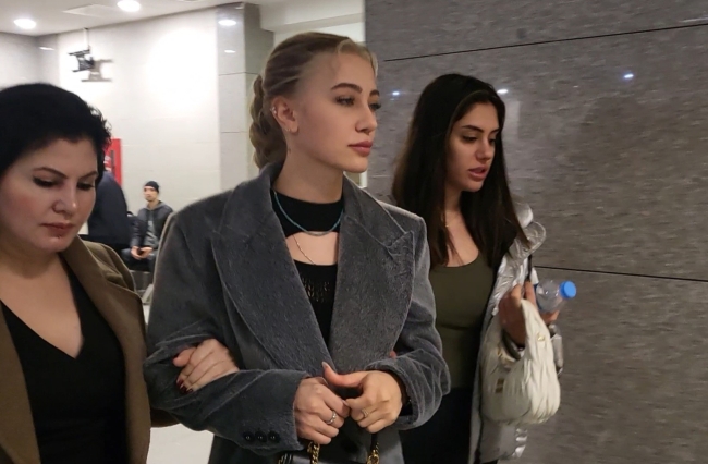 Karacakaya ile eski sevgilisi arasında sular durulmuyor!