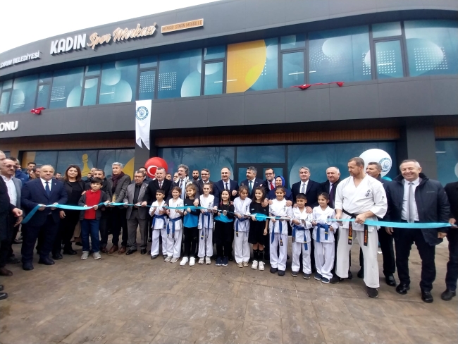 Yıldırım Belediyesi Çok Amaçlı Spor Kompleksi hizmete açıldı