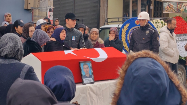 Bursa'da kansere yenik düşen koruma görevlisi polis son yolculuğa uğurlandı