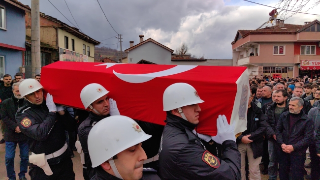 Bursa'da kansere yenik düşen koruma görevlisi polis son yolculuğa uğurlandı