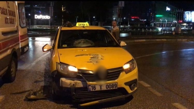 Bursa'da karşıdan karşıya geçmek isterken canından oluyordu!