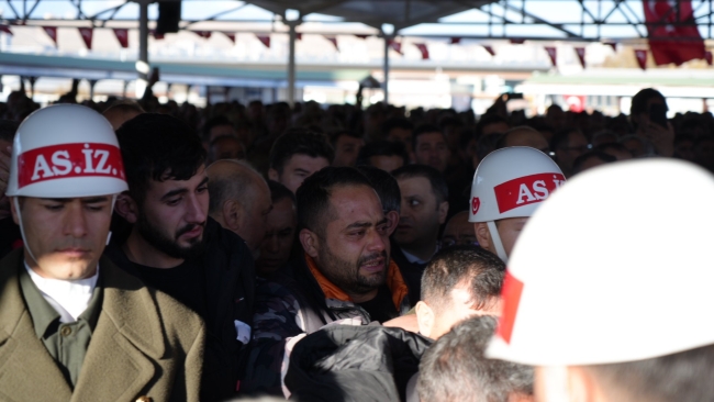 Gaziantep şehidini gözyaşlarıyla uğurladı
