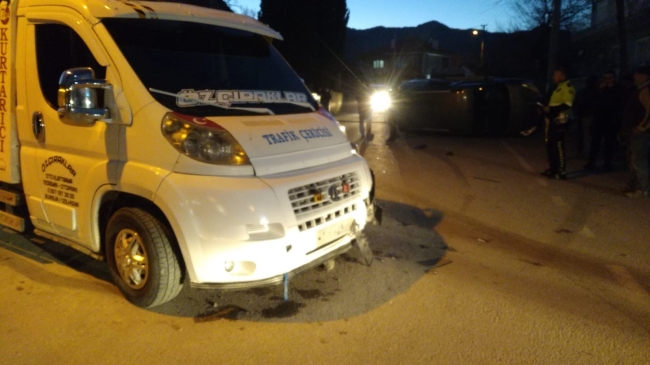 Çocuk sürücü kaza yaptı! 2 kişi yaralandı
