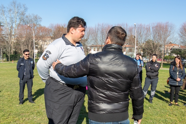 Bursa'da biber gazının etkisini önce kendileri test etti