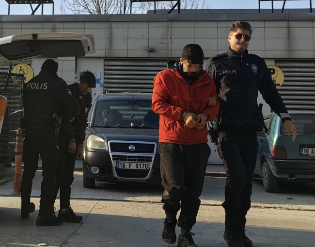 Bursa'da demir çalan hırsızlar yakalandı