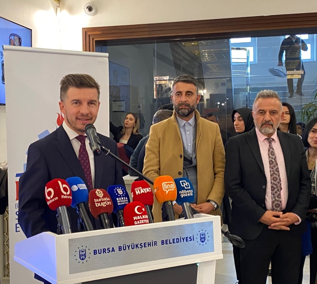 Bursalı sanatseverler BUSMEK sergisinde buluştu