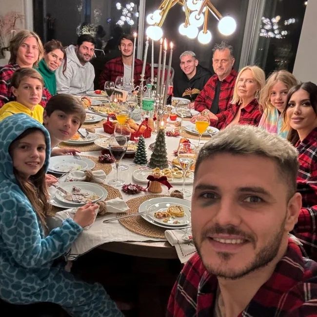Icardi'nin eşi Wanda Nara İtalya'dan dans şampiyonu olarak döndü