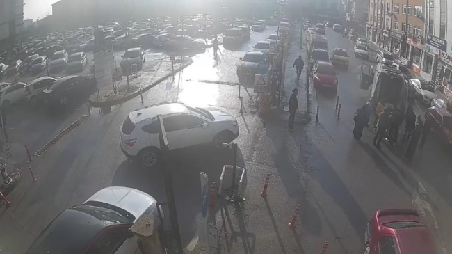 Ambulansın çarptığı yaşlı kadının acı sonu!