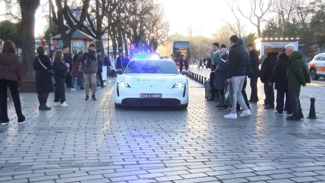 Çökertilen çeteden kalan otomobillere yoğun ilgi!