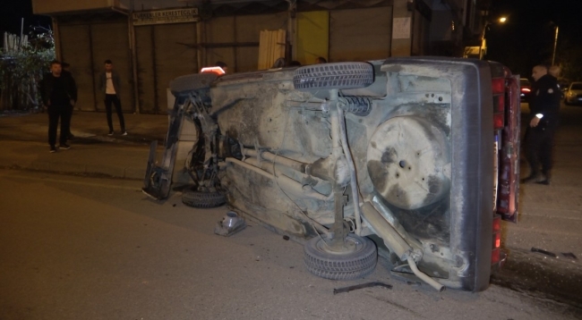 Otomobil yan yattı! Sürücü kayıp