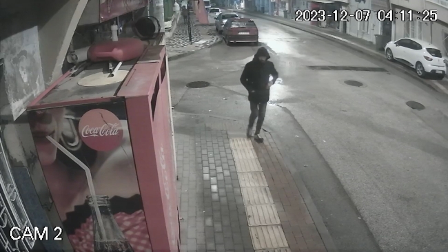 Bursa'da çaldığı otomobille Yalova'da gezerken yakalandı