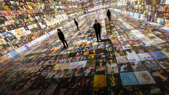 Exhibition by Ouchhh PARALLEL UNIVERSE X Media Art Museum Bursa’da