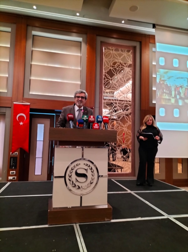 Dr.Özkul, sağlığa adanmış ömrünü kitaplaştırdı!