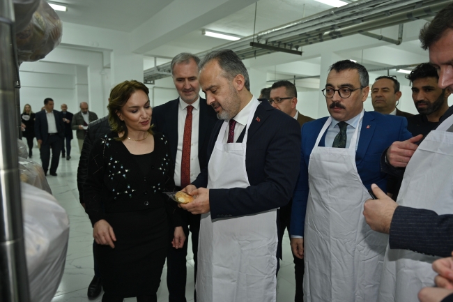 Başkan Aktaş’tan madalyalı öğrencilere ziyaret