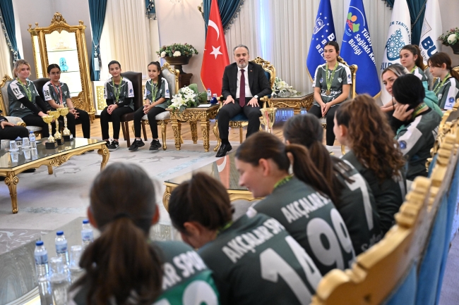 Şampiyon sporculardan Başkan Aktaş’a ziyaret