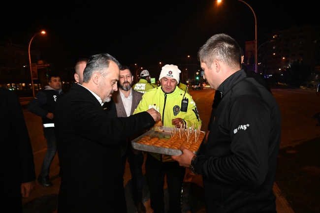 Başkan Aktaş'tan yılın son ve ilk bebeklerine ziyaret