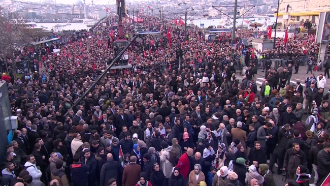 Galata'da Gazze ve şehitler için yürüyüş