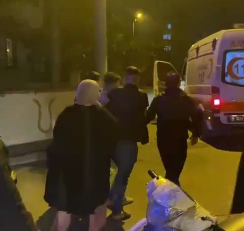 Bursa'da çıkan yangında mahsur kalan genç kurtarıldı