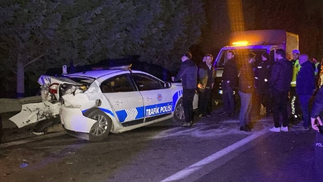 TEM Otoyolu'nda can pazarı! 14 göçmen, 4 polis yaralı