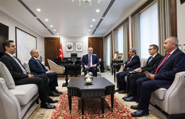 Bakan Fidan, Irak Türkmen Cephesi Başkanı ile bir araya geldi