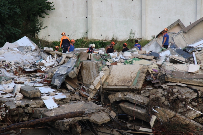 17 kişinin öldüğü Ölçer Apartmanı davasında karar açıklandı