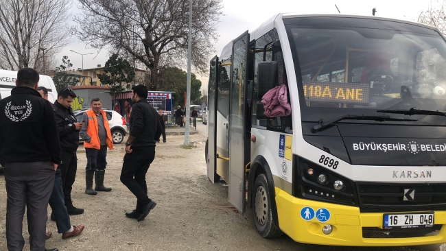 Bursa'da durak harici durmayan otobüs şoförüne bıçaklı saldırı