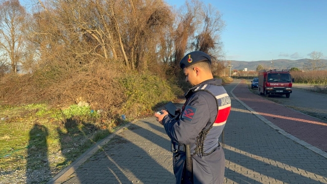 Tarlada çalışan kaçak göçmenlere baskın