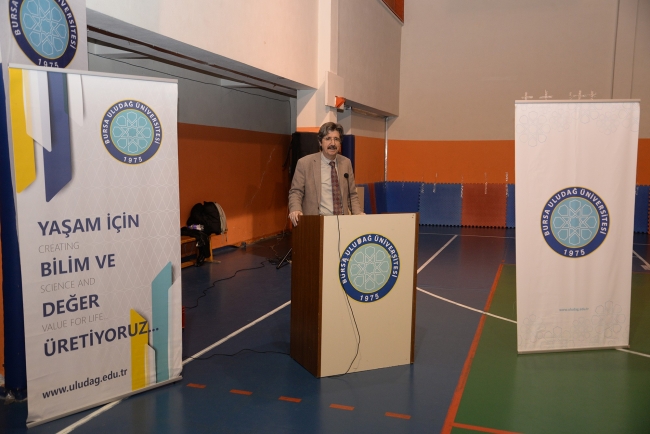BUÜ başarılı sporcuları ödüllendirdi
