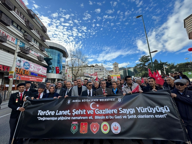 Bursa'da 'Teröre Lanet Yürüyüşü' başladı