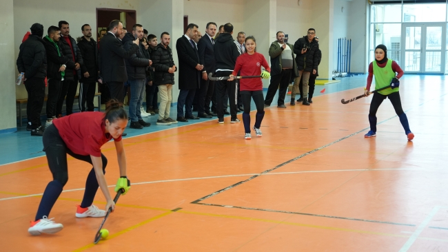 Bakan Yardımcısı Eminoğlu gençlerle bir araya geldi