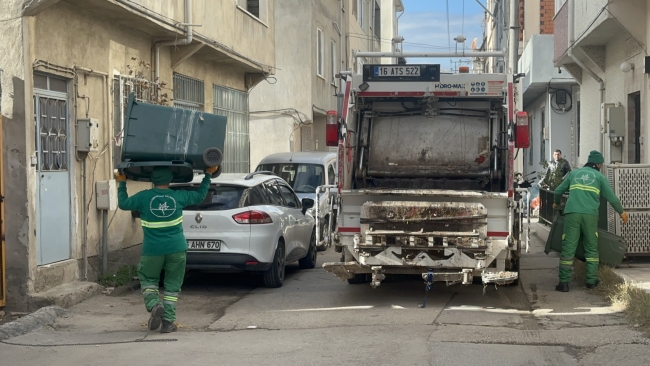 Bursa'da horon sesine dayanamadı oynamaya başladı
