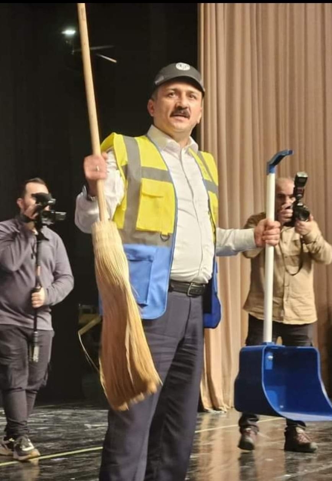 Selçuk Türkoğlu: "Bursa'yı yalandan dolandan süpüreceğim"