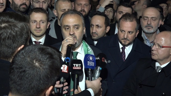 Başkan Aktaş, Bursa'da meşalelerle karşılandı
