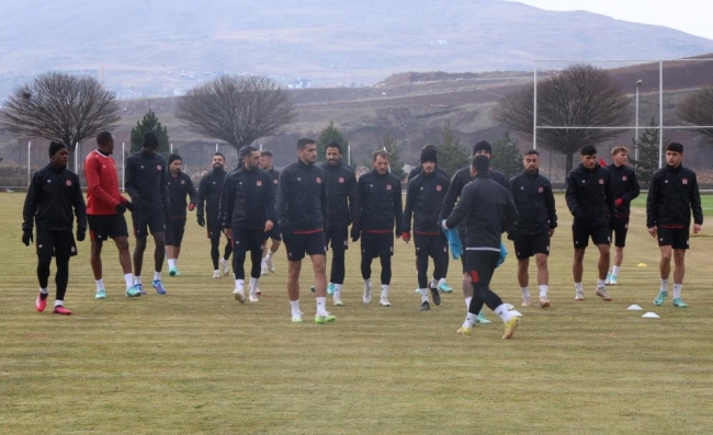 Bülent Uygun: “Galatasaray maçını kazanmak istiyoruz”