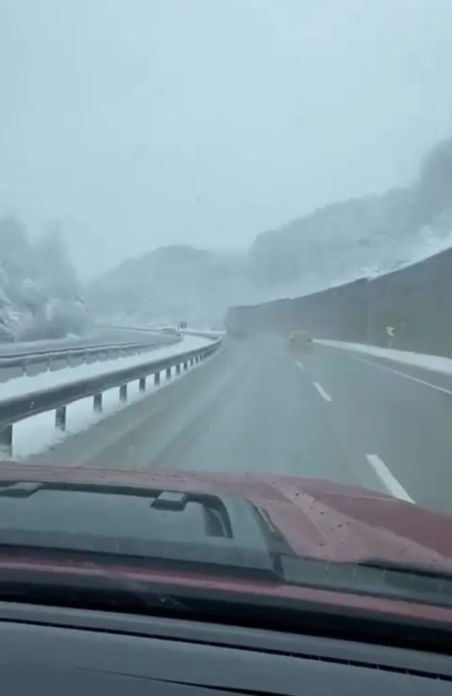 Bursa’da kar yağışı sürücülere zor anlar yaşatıyor!