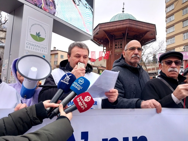 Tüm Emekliler Sendikası Bursa Şubesi emekli maaşlarını protesto etti