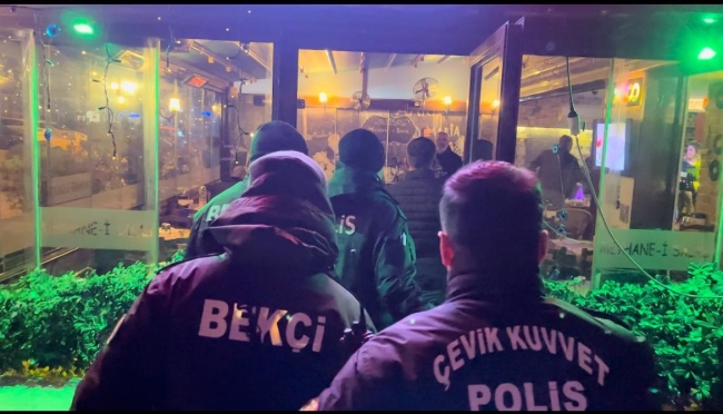 Bursa’da eğlence mekanlarına şok baskın!