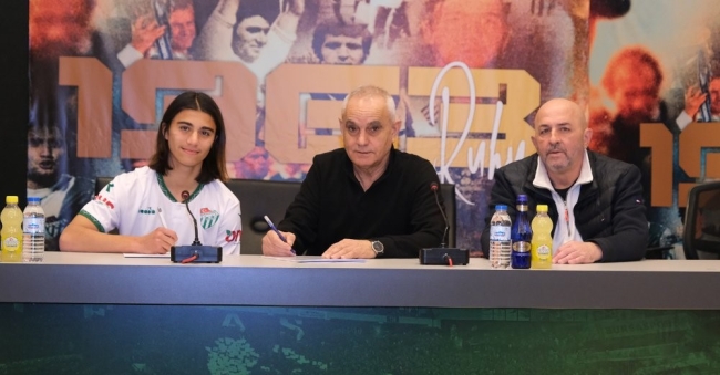 Bursaspor, Ahmet Çobanoğlu ile sözleşme imzaladı