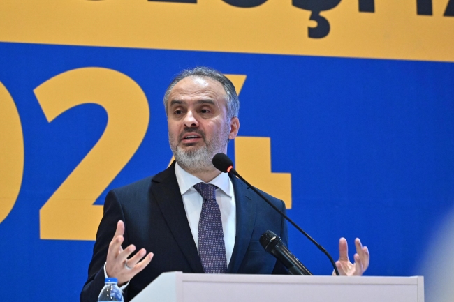 AK Parti, Bursa'da kuruluş ruhuyla sahaya iniyor