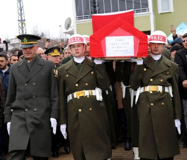 Pençe-Kilit şehitleri son yolculuklarına uğurlandı