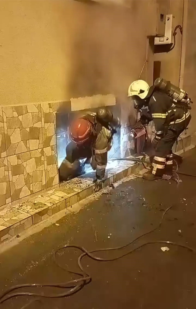 Bursa'da evi kundaklayan şüpheli güvenlik kamerasına yansıdı
