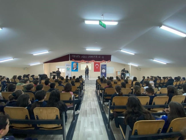 Bursa'da vatandaşlar, siber suçlara karşı bilgilendirildi