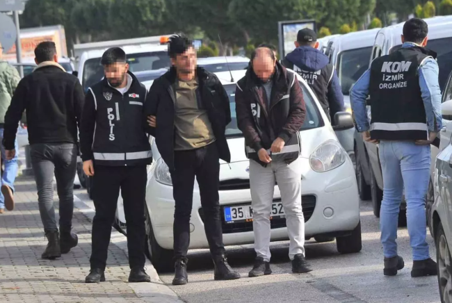 İzmir'de büyük kara para operasyonu!