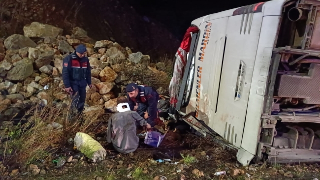 Mersin'de otobüs devrildi! 9 kişi öldü, 30 kişi yaralandı