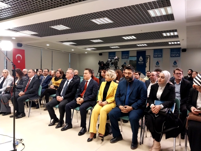 DEVA Partisi Genel Başkanı Ali Babacan Bursa basını ile bir araya geldi
